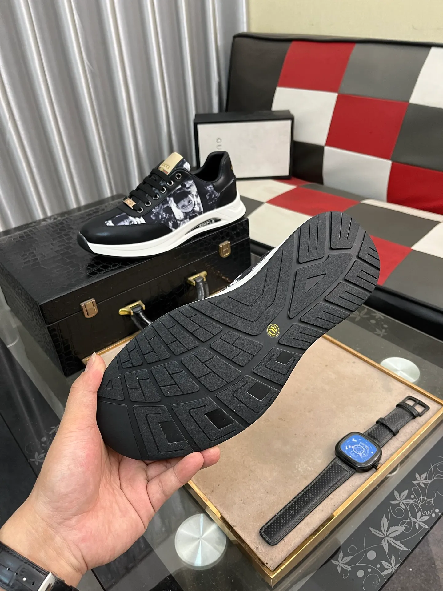 Men's shoes 💰420⌚️⌚️[GUCCI] The latest trendy men's casual shoes, the fabric is made of embossed cowhide imported from Italy, comfortable sheepskin lining + feet, the original outsole is wear-resistant and non-slip, high-level version, exquisite workmanship. Code number: 38-442️⃣Colors available